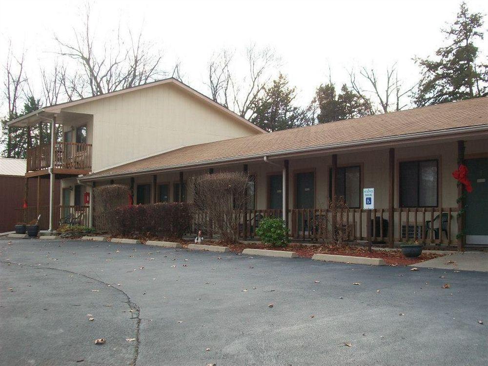 Shady Acre Inn And Suites Branson West Exterior photo